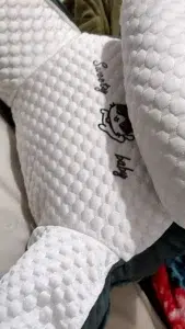 Click to view full screen Almofada Ergonômica Lovely Deluxe™ / O Melhor Suporte ao Seu Corpo Enquanto Você Relaxa, Lê ou Assiste TV! photo review